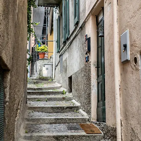 Homestay Affascinante Mansarda Nel Cuore Di *