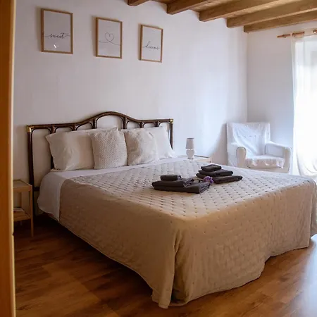 Homestay Affascinante Mansarda Nel Cuore Di *